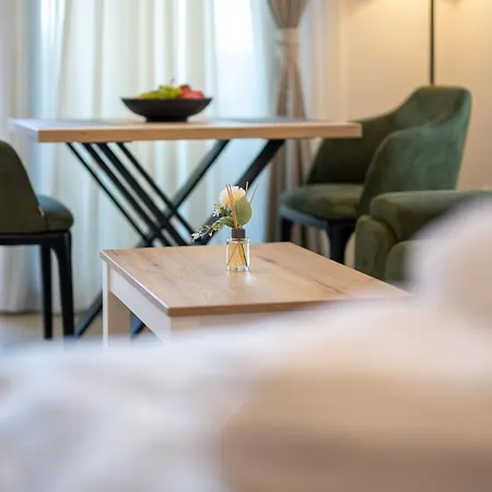 Remaneo Aparthotel プロマイナ