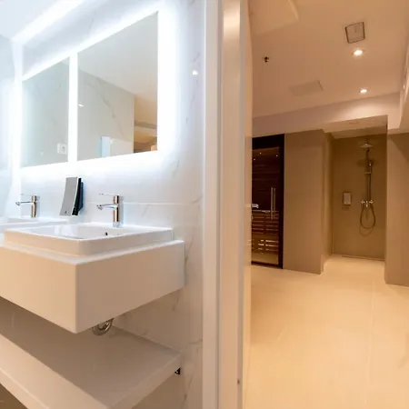 Remaneo Aparthotel プロマイナ