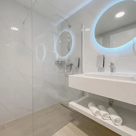 アパートホテル Remaneo プロマイナ