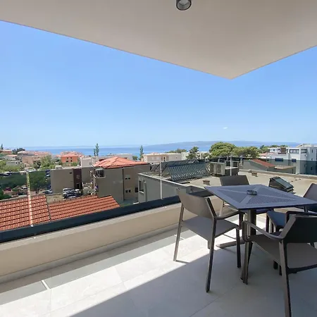 アパートホテル Remaneo 4*