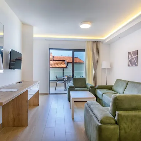 Remaneo Apart Otel *